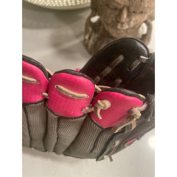 Louisville Slugger Baseball Glove Diva Series DV14-HP 10.5” Left Hand RHT Pink - Picture 6 of 8